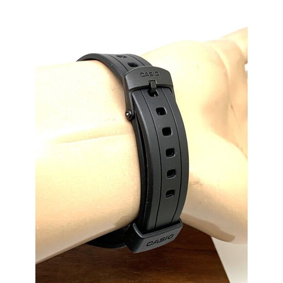 Casio Men's Watch W800H Illuminator Quartz Digital Black Resin Sport 3240 - Picture 10 of 14